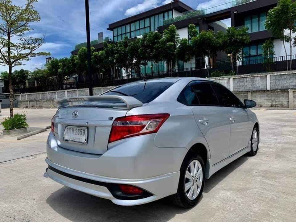 Toyota Vios ปี 2013 สีเงิน