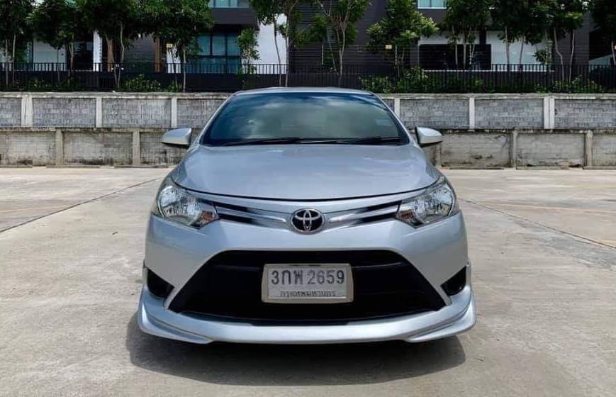 Toyota Vios ปี 2013 สีเงิน