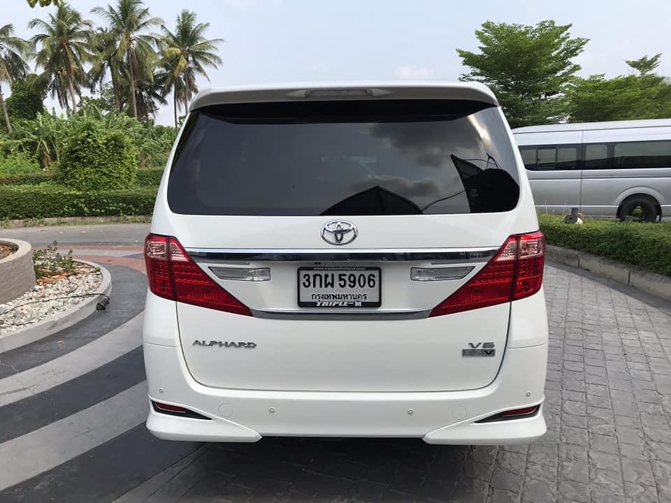 Toyota Alphard ปี 2014 สีขาว