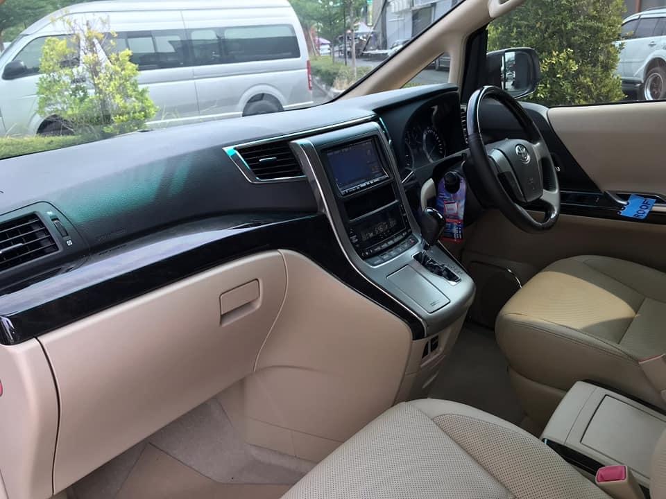 Toyota Alphard ปี 2014 สีขาว