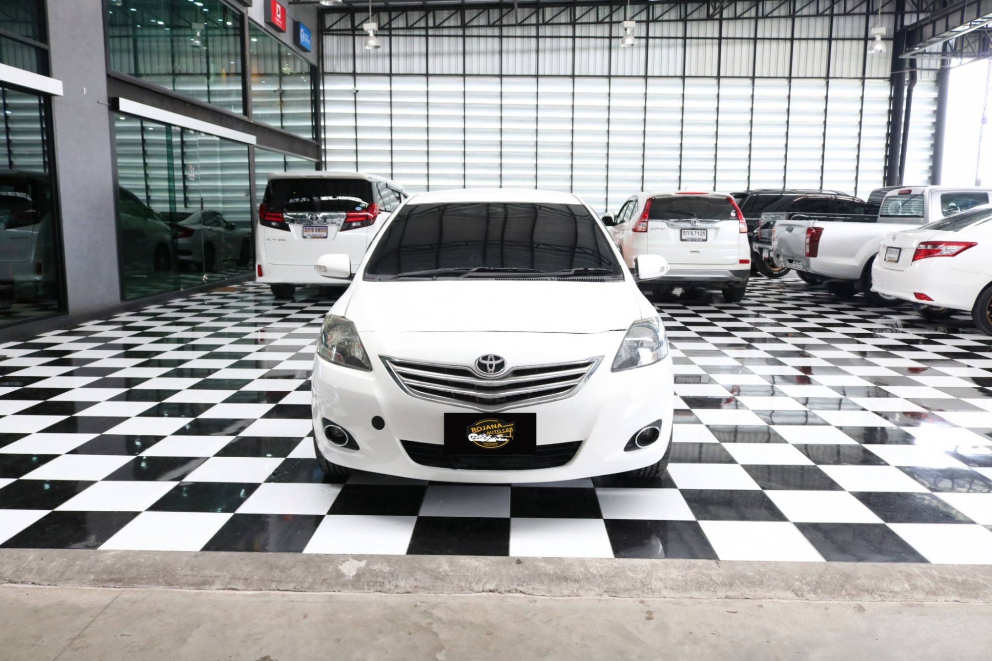 Toyota Vios ปี 2012 สีขาว