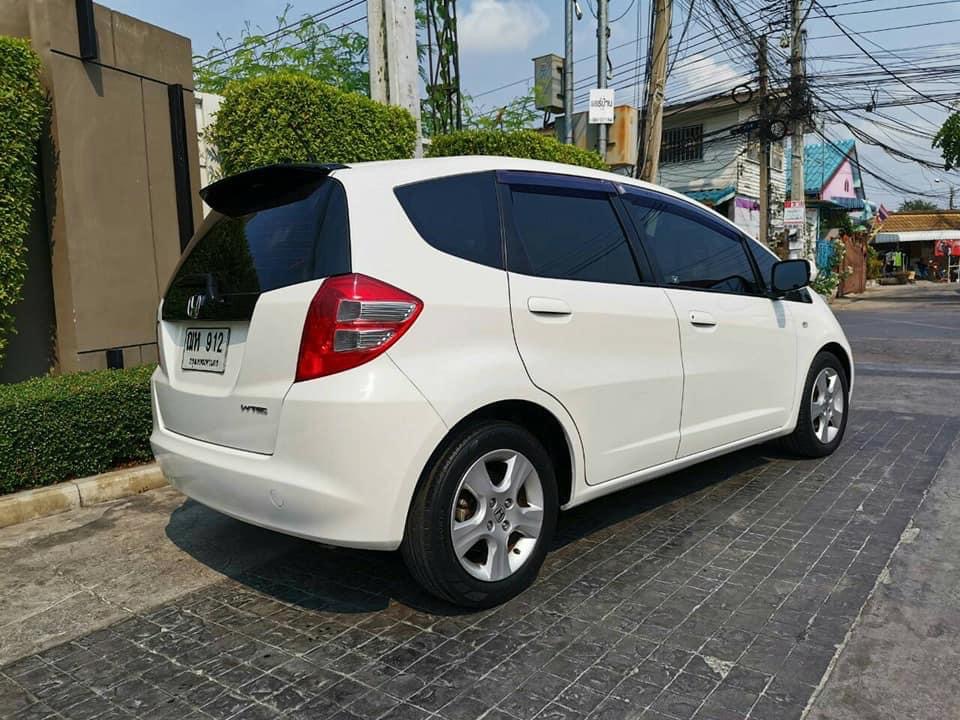 Honda Jazz GE ปี 2009 สีขาว