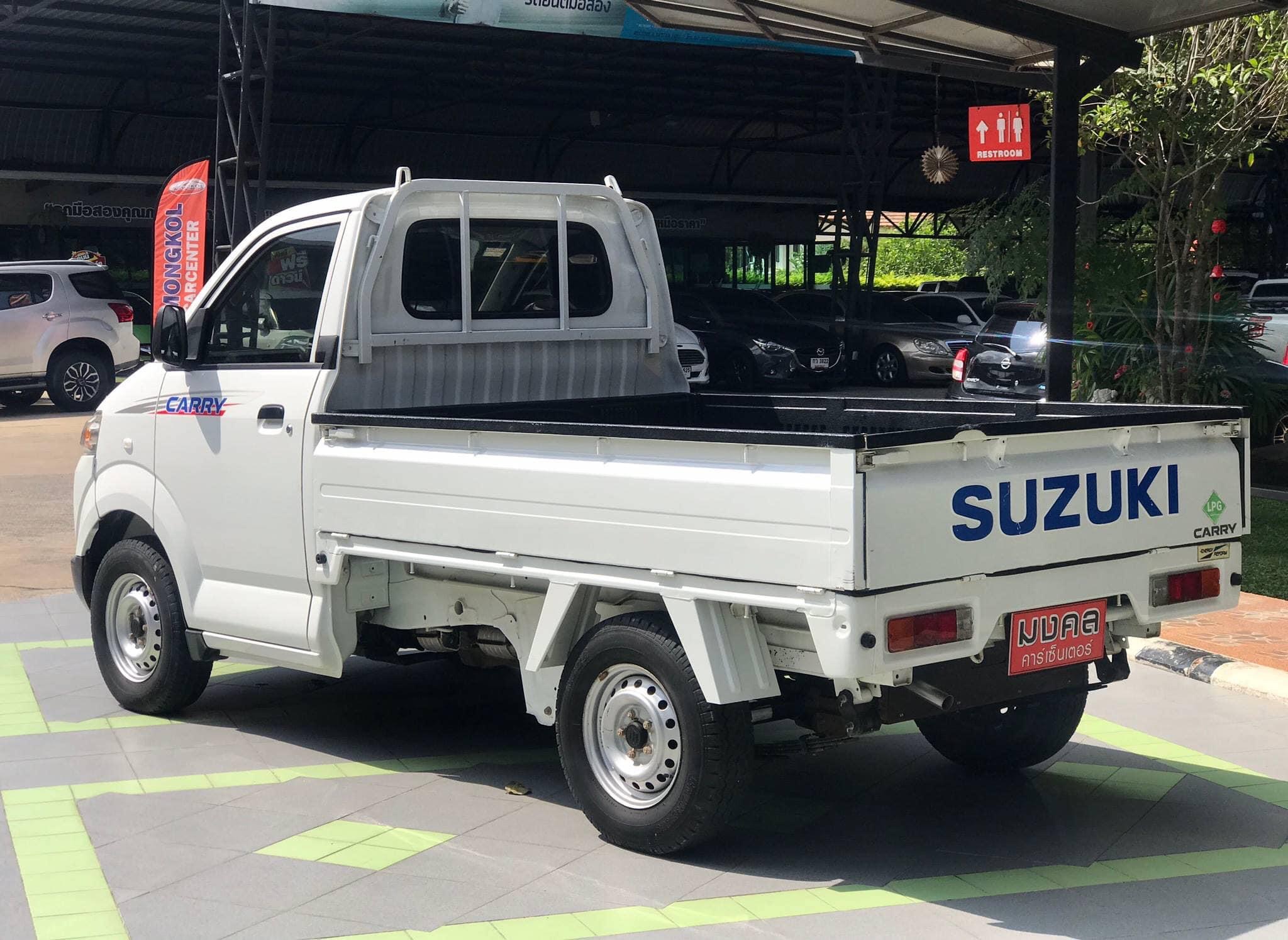 Suzuki Carry ปี 2015 สีขาว