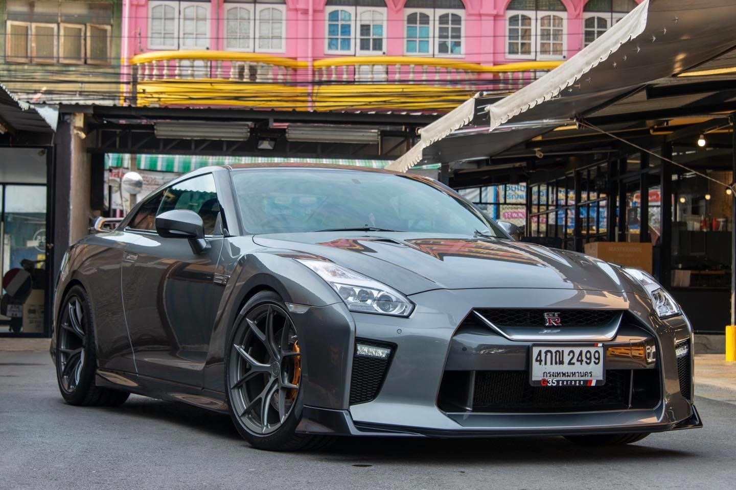 Nissan GT-R (R35) ปี 2010 สีเทา