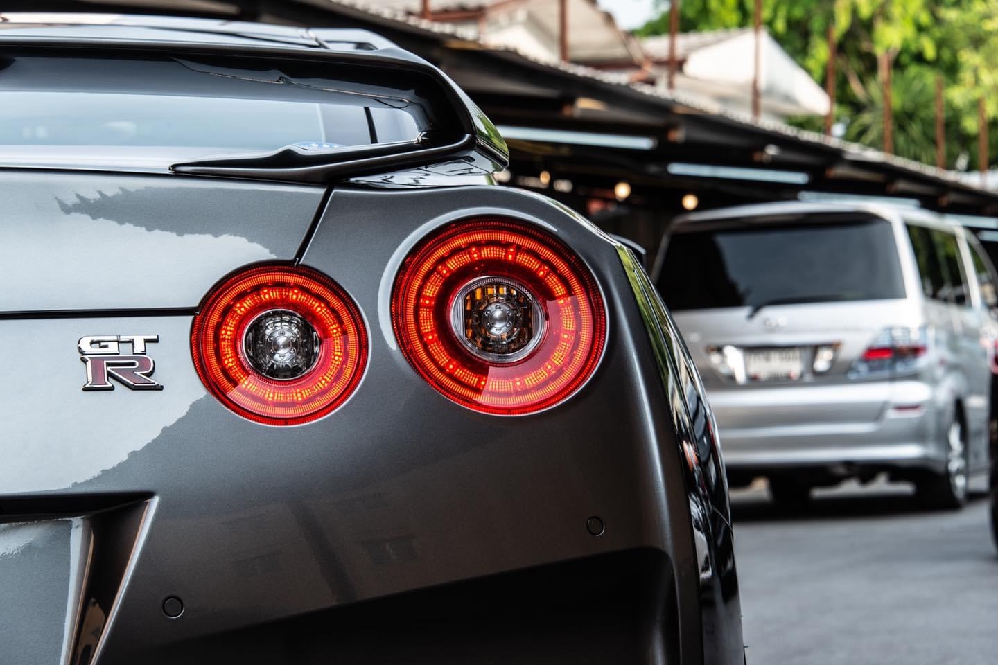 Nissan GT-R (R35) ปี 2010 สีเทา