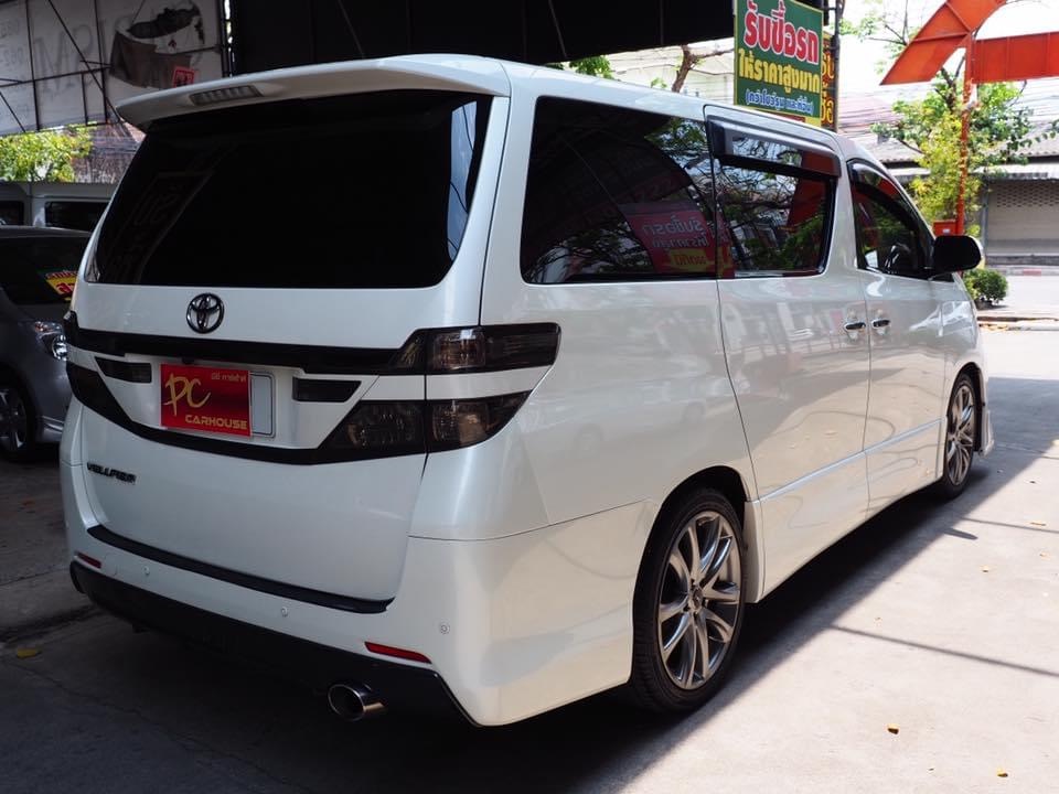 Toyota Vellfire ปี 2012 สีขาว