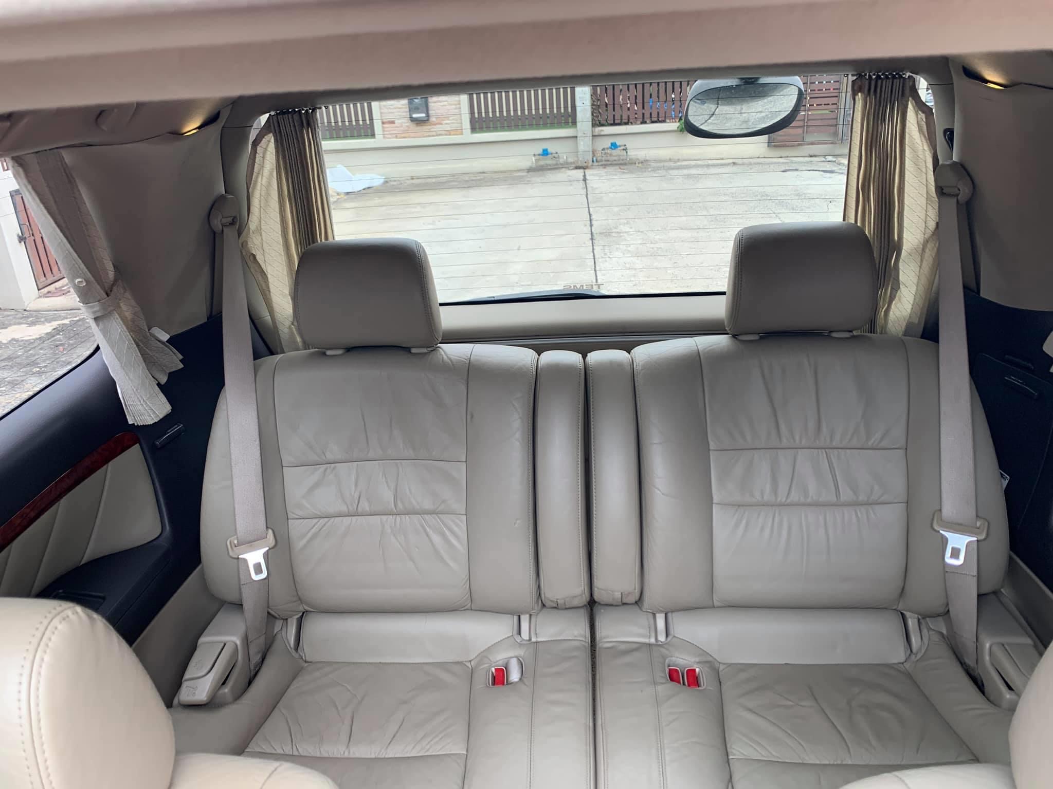 Toyota Alphard ปี 2003 สีเทา