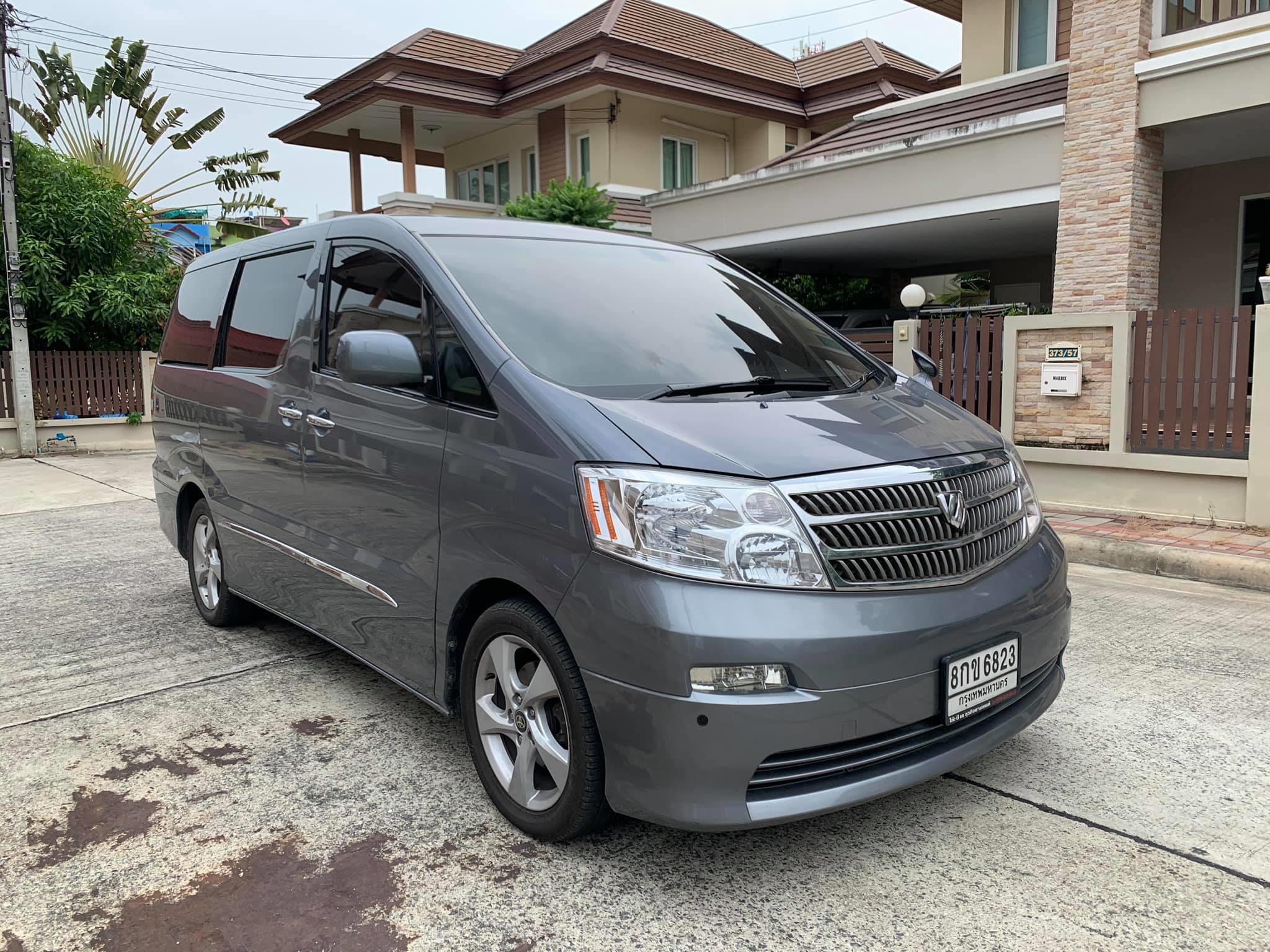 Toyota Alphard ปี 2003 สีเทา