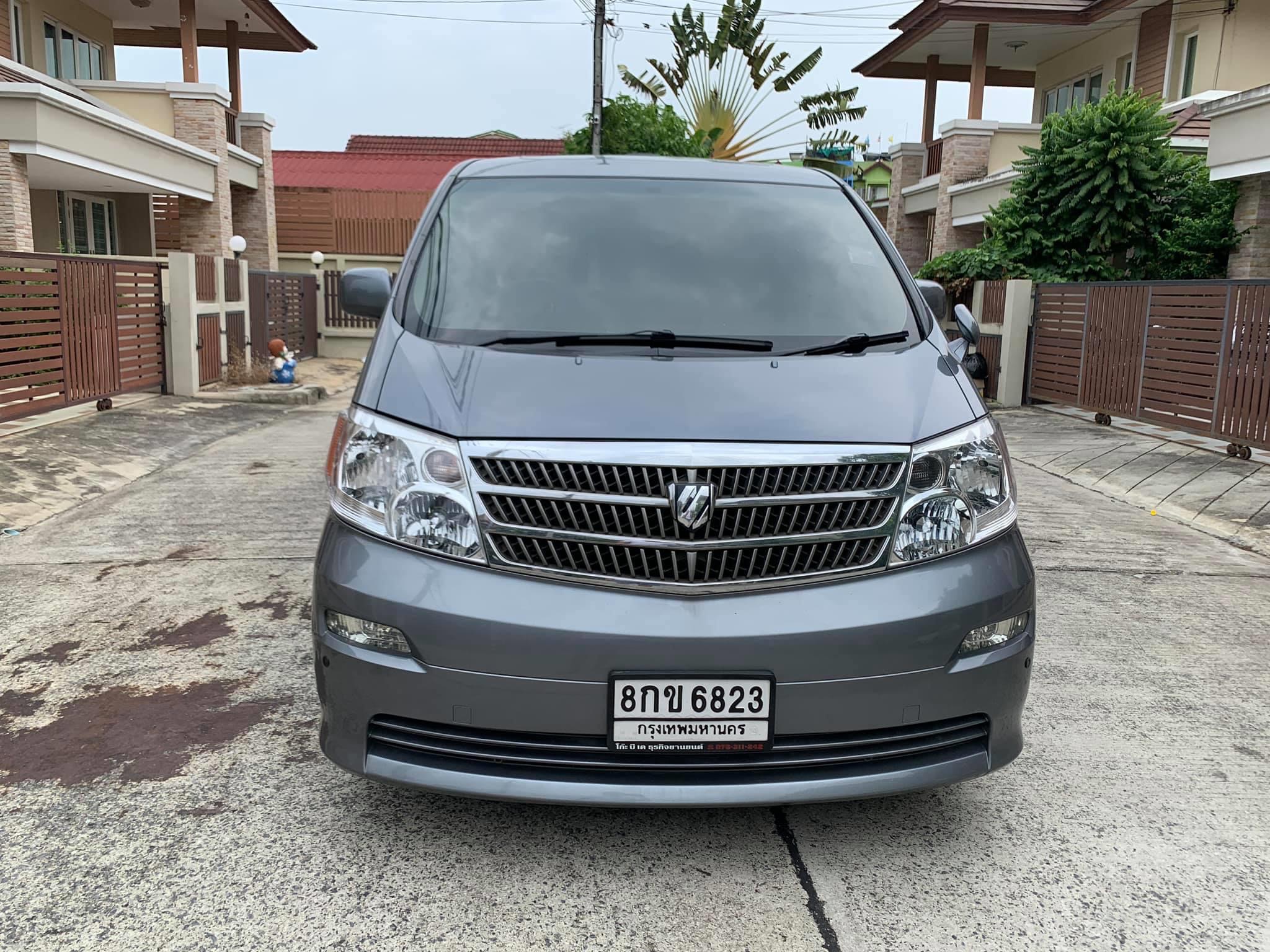 Toyota Alphard ปี 2003 สีเทา