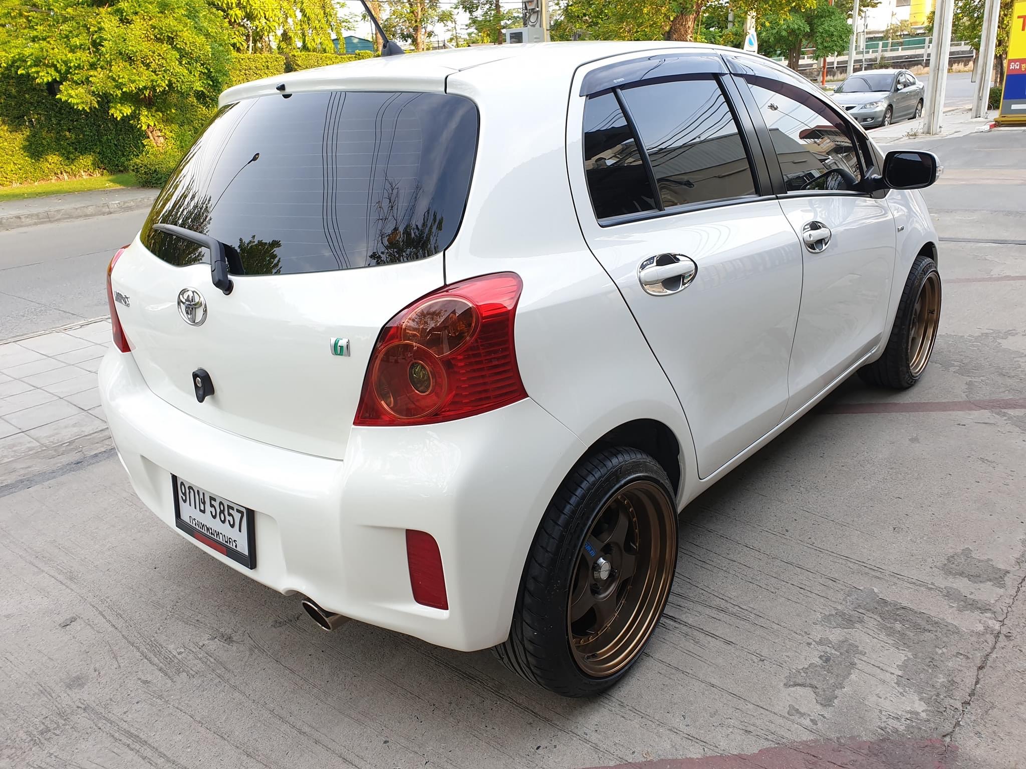 Toyota Yaris ปี 2013 สีขาว