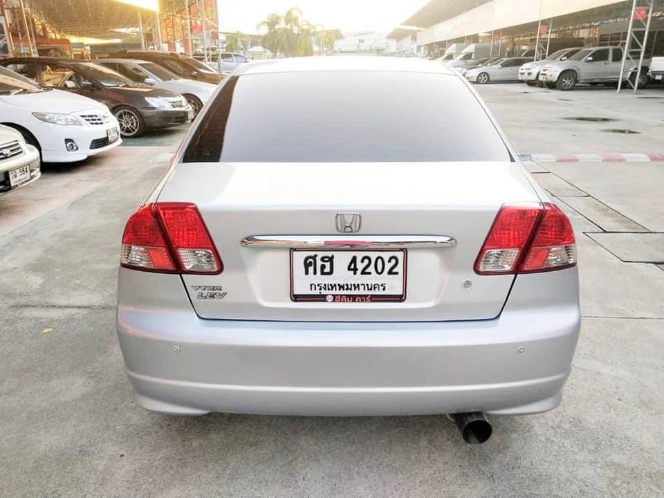 Honda Civic ES (Dimension) โฉม ตาเหยี่ยว ปี 2005 สีเงิน