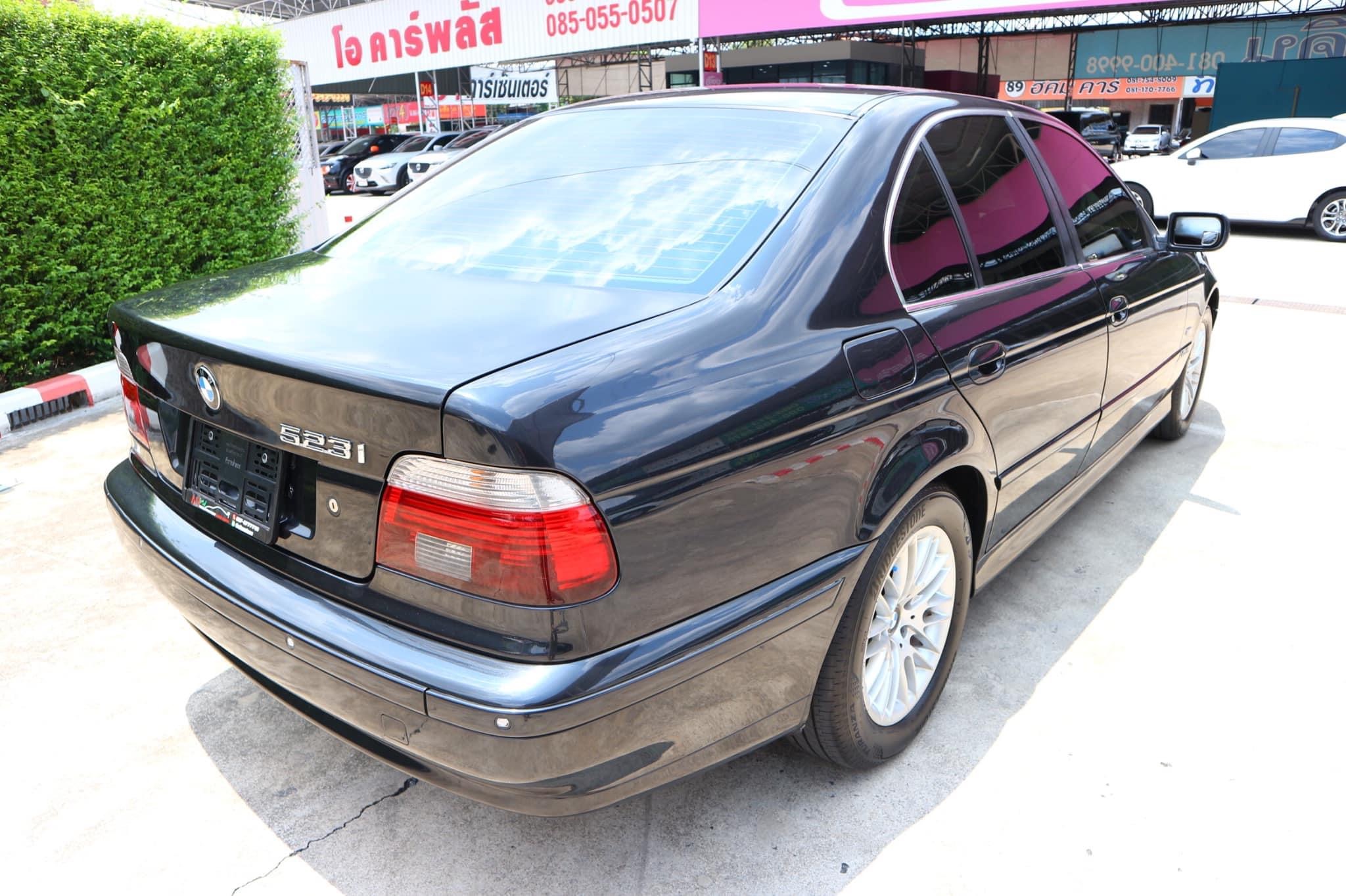 BMW E39 523i ปี 2003 สีดำ