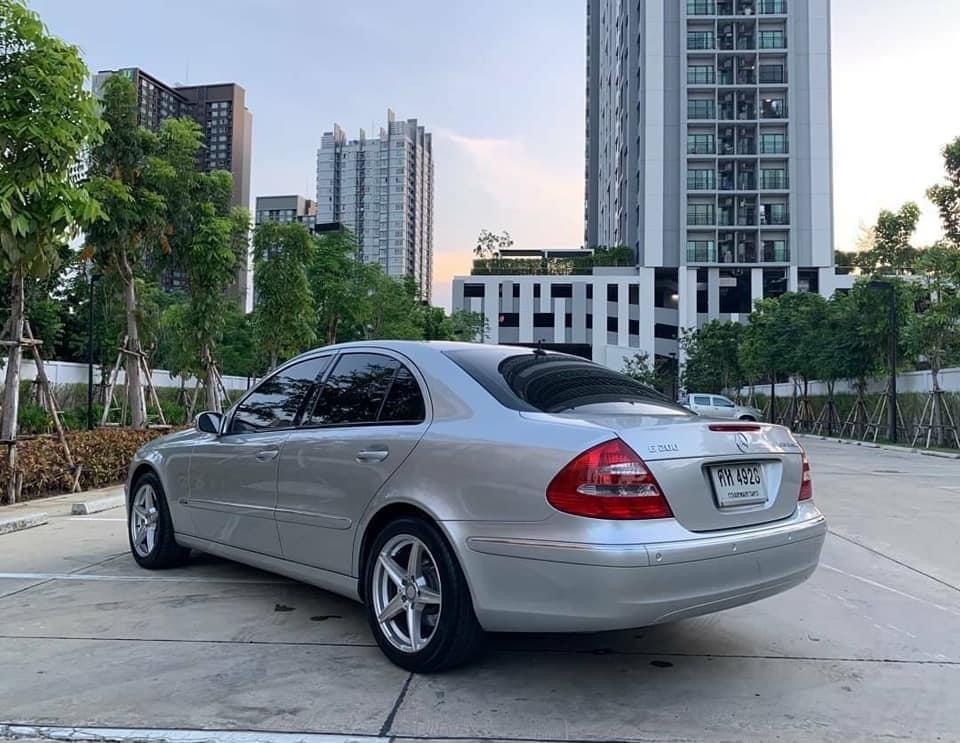 Mercedes-Benz E-Class W211 E200 ปี 2005 สีเงิน