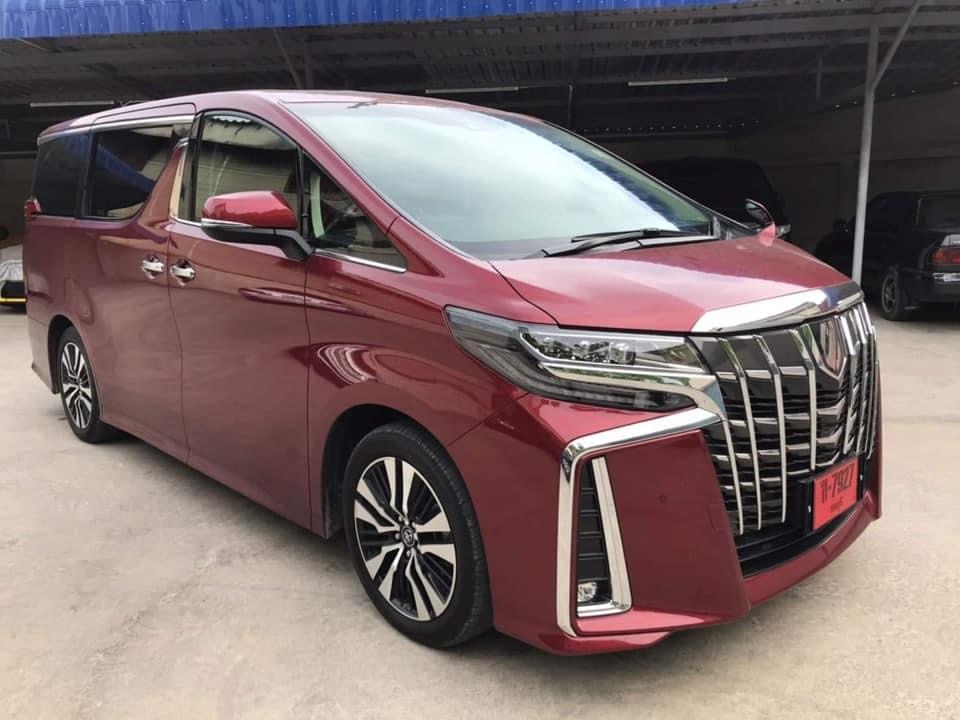 Toyota Alphard ปี 2018 สีแดง