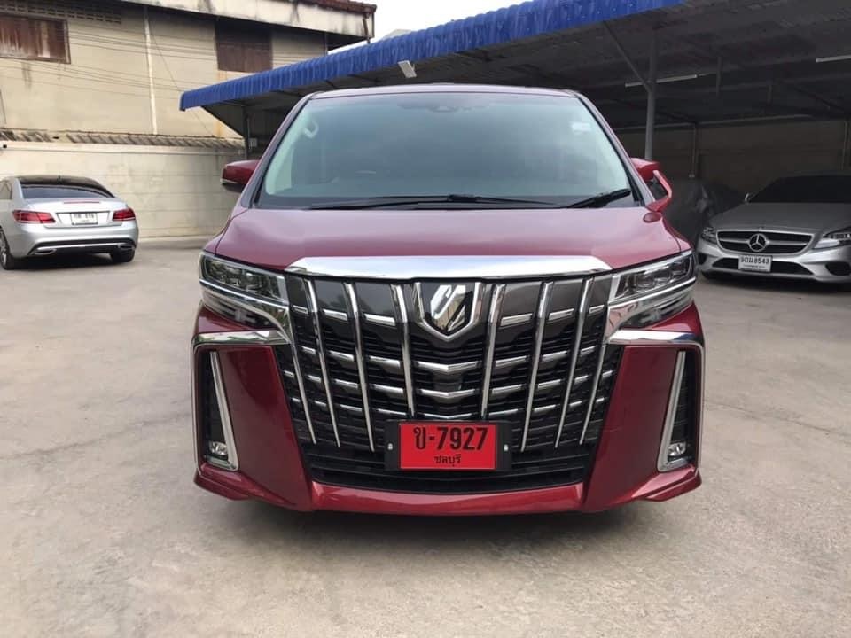 Toyota Alphard ปี 2018 สีแดง