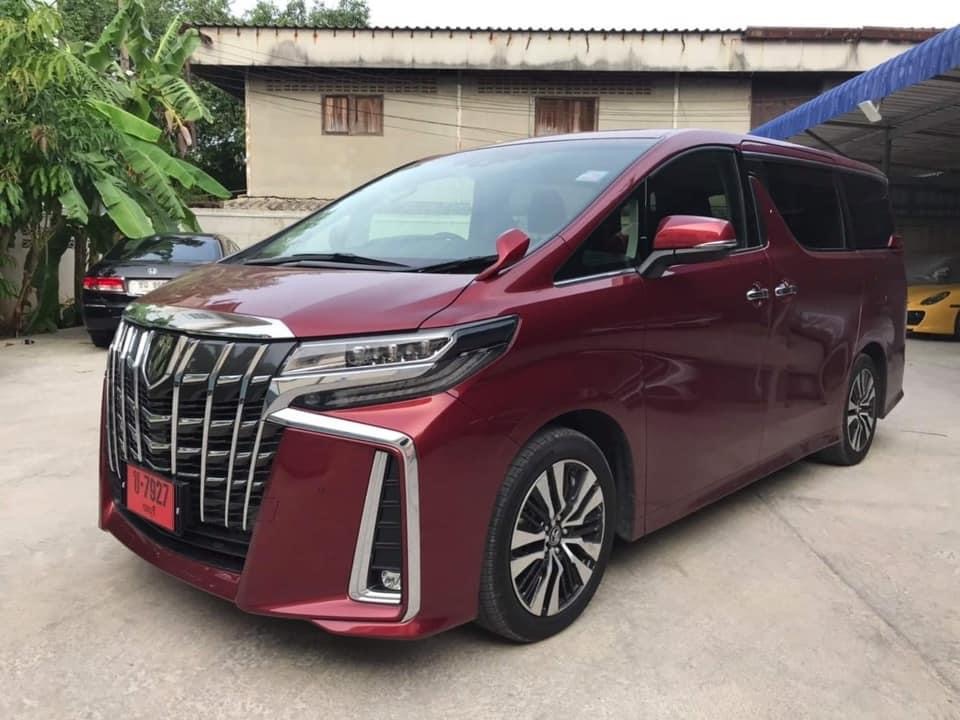 Toyota Alphard ปี 2018 สีแดง