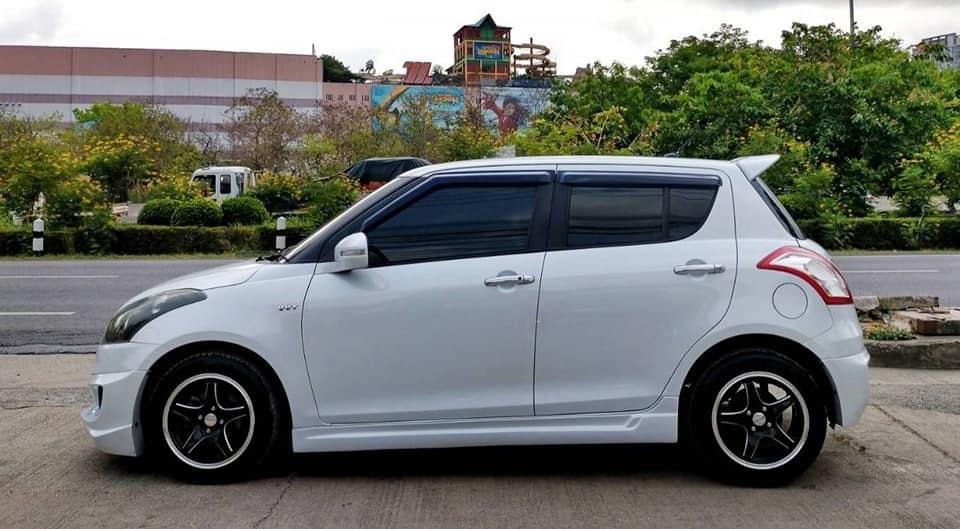 Suzuki Swift ปี 2013 สีขาว