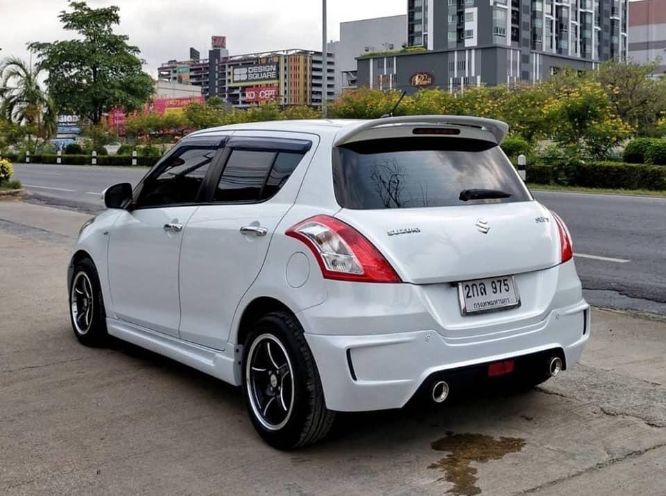 Suzuki Swift ปี 2013 สีขาว