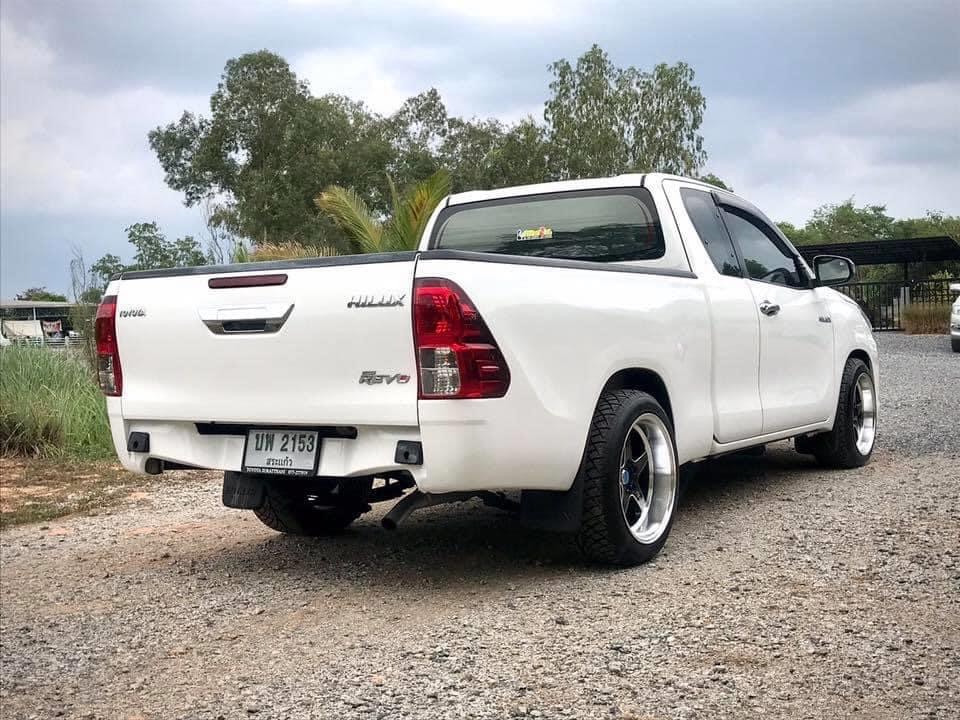 Toyota Hilux Revo Double cab ปี 2018 สีขาว