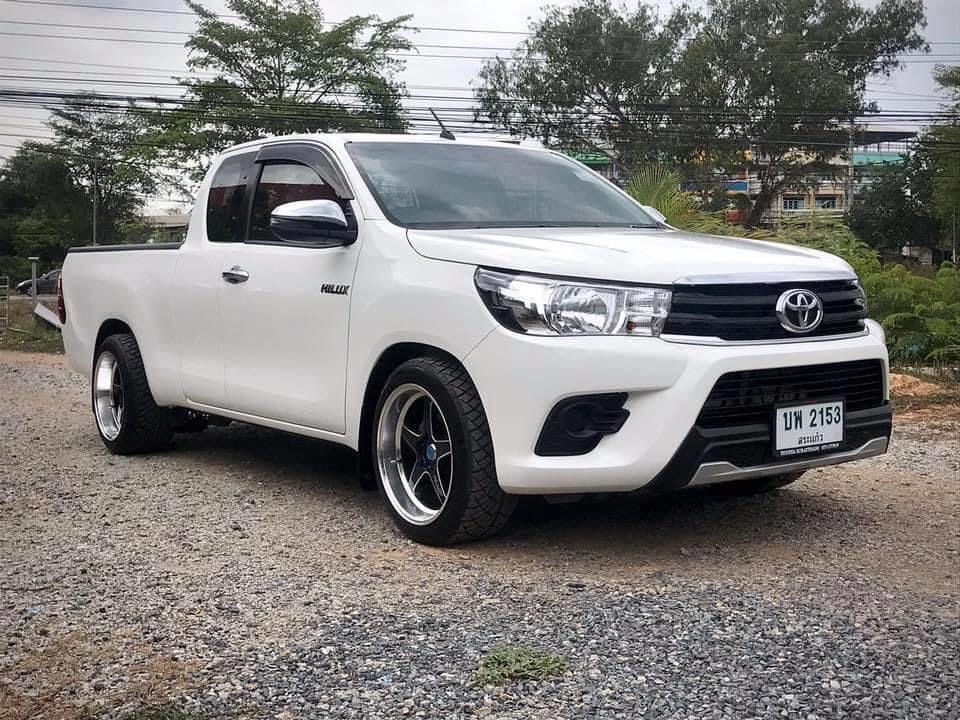 Toyota Hilux Revo Double cab ปี 2018 สีขาว