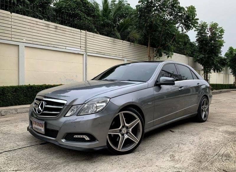 Mercedes-Benz E-Class W212 E250 ปี 2010 สีเทา