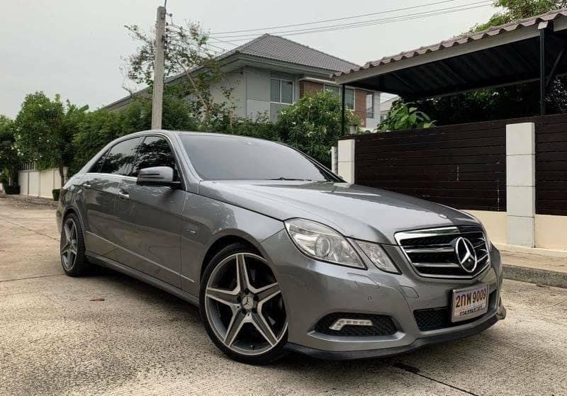 Mercedes-Benz E-Class W212 E250 ปี 2010 สีเทา