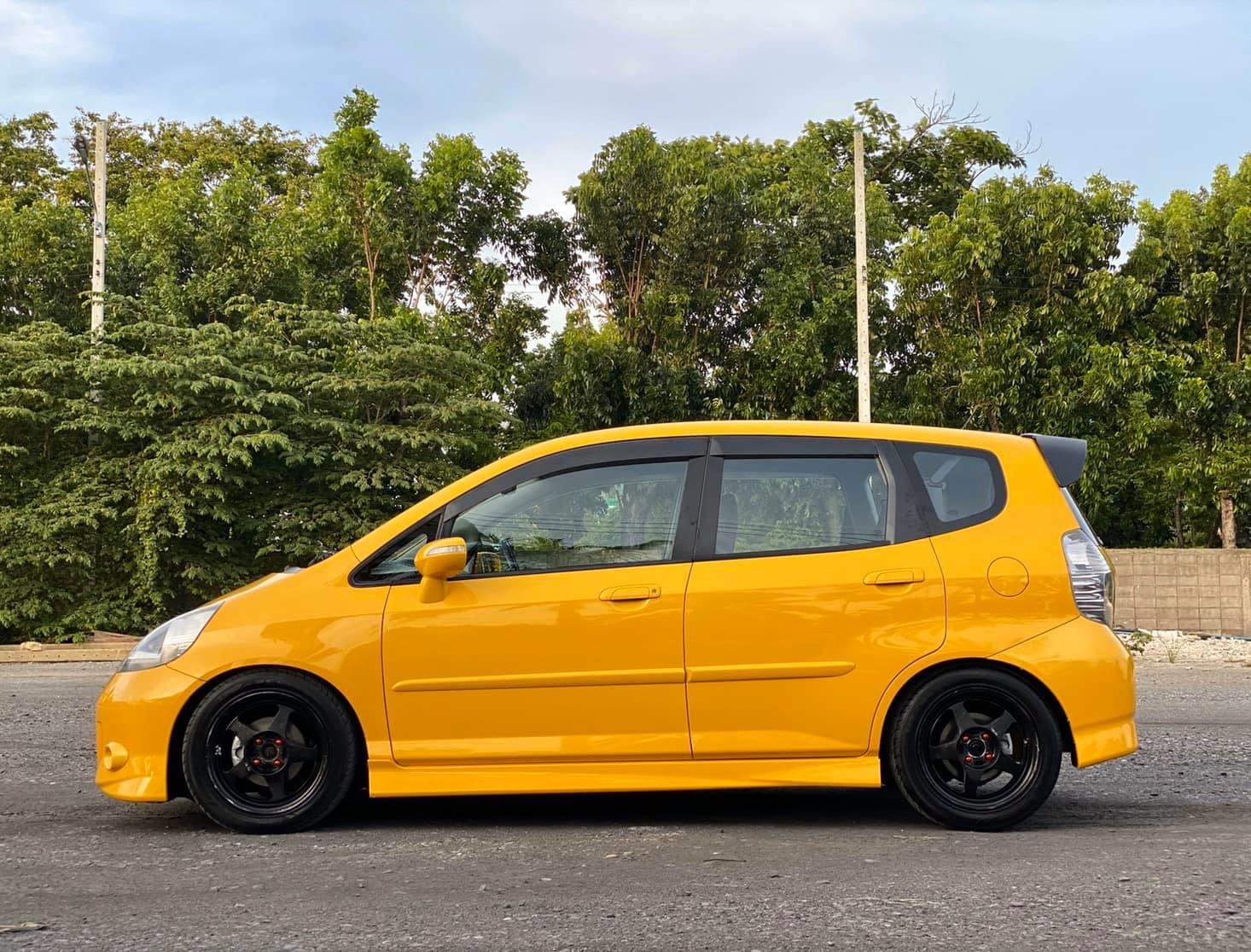 Honda Jazz GD ปี 2006 สีเหลือง