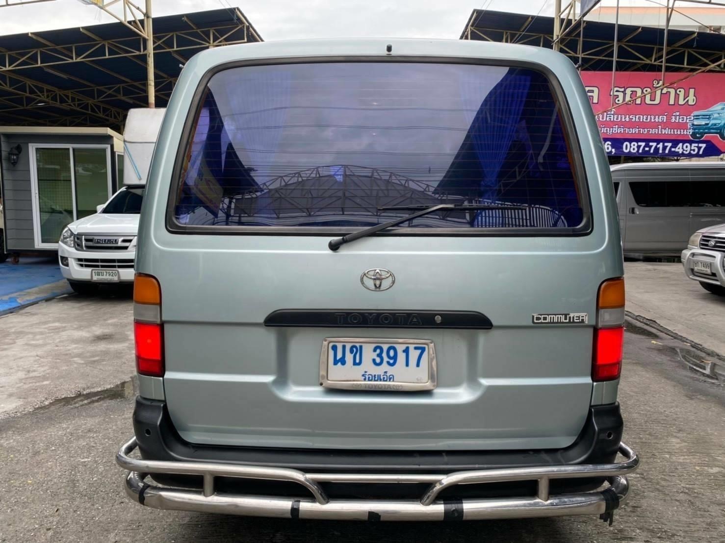 Toyota HiAce หัวจรวด ปี 2003 สีเทา