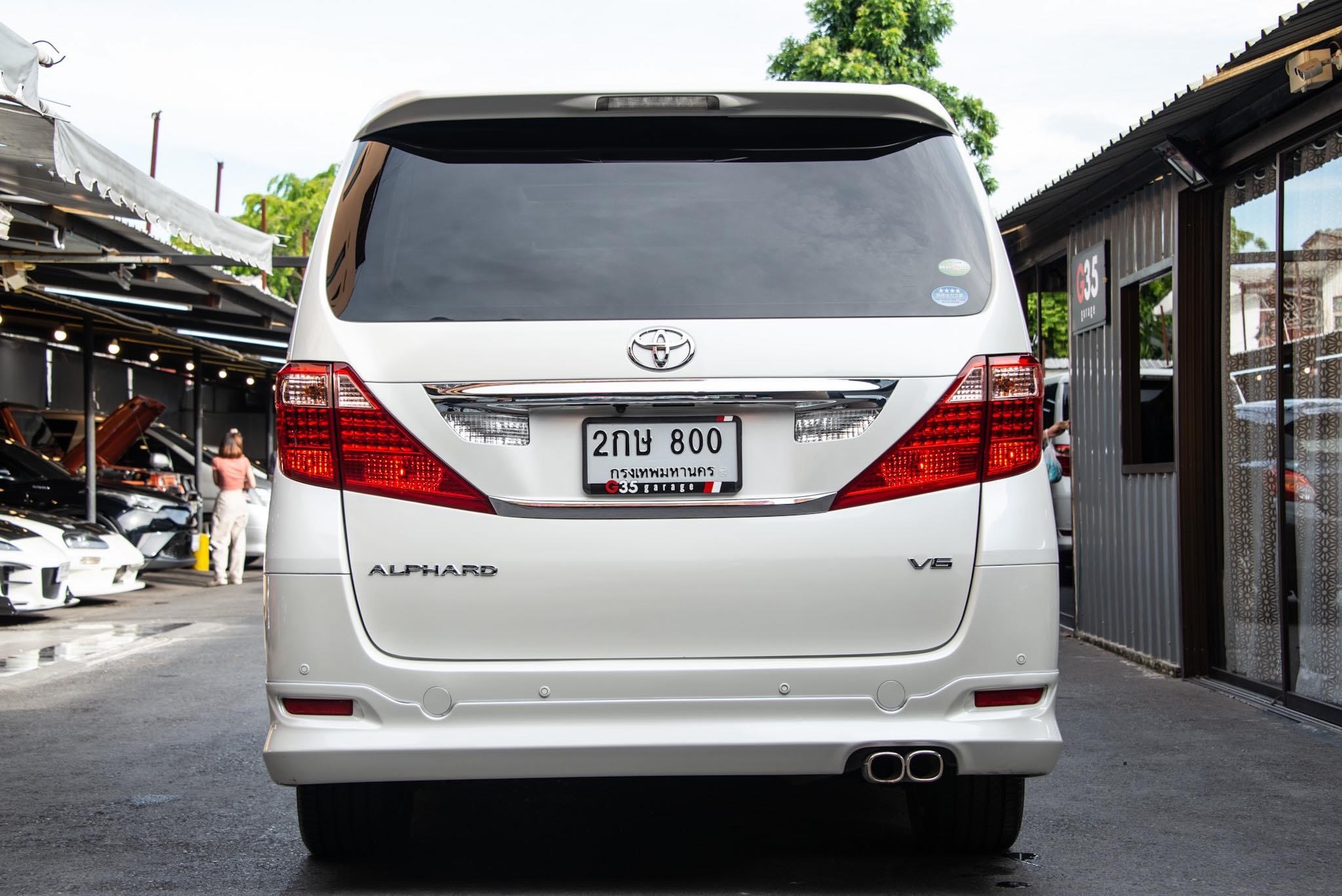 Toyota Alphard ปี 2012 สีขาว