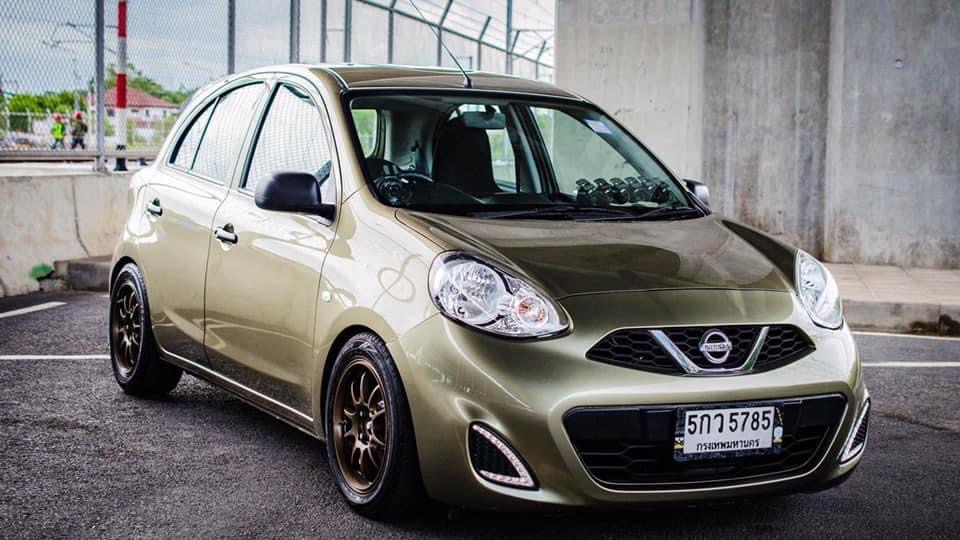 Nissan March ปี 2017 ราคา 220,000บาท