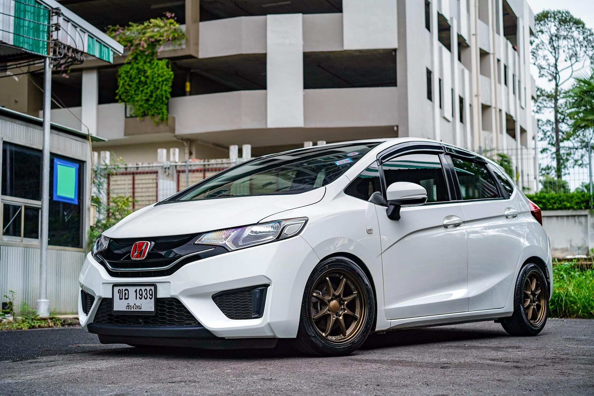 ?Honda Jazz Gk 2016 AT?