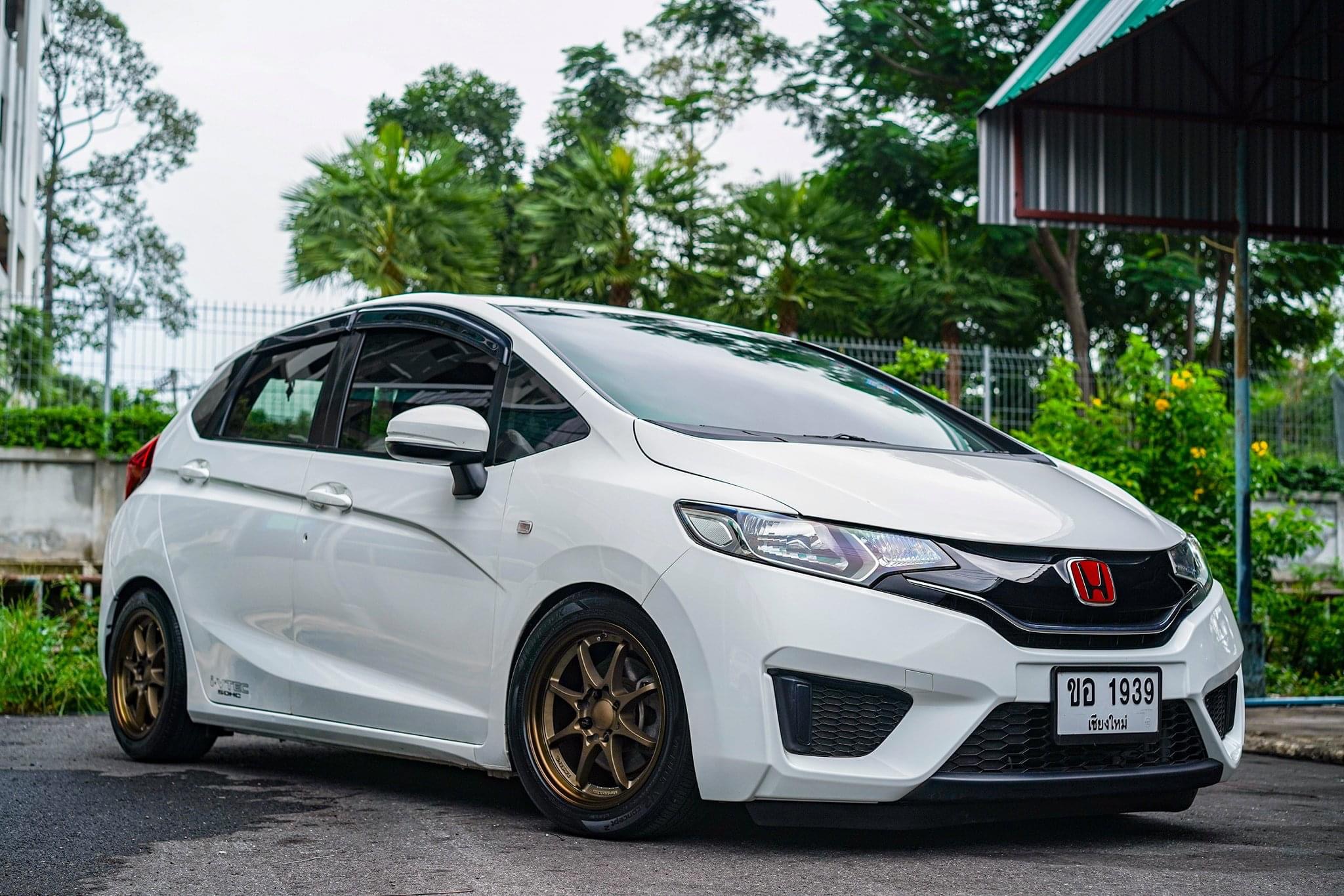 ?Honda Jazz Gk 2016 AT?