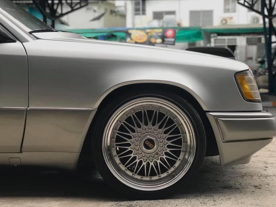 Benz w124 230e m111 auto น้ำมันล้วน