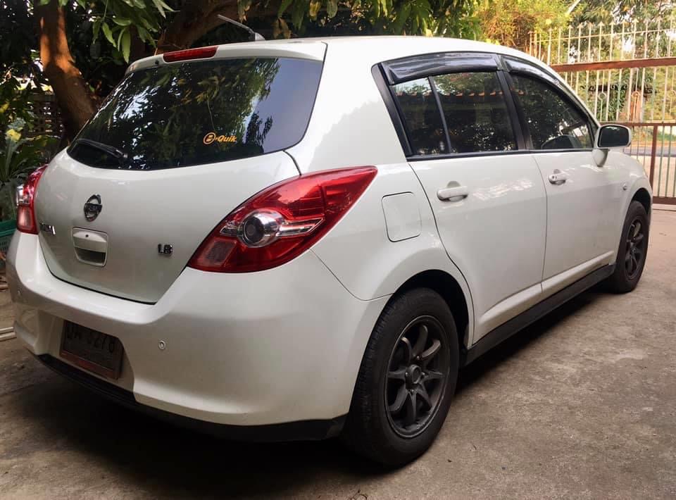 Nissan Tiida 5ประตู 1.8G ตัวTop สุด เกียร์ ออโต้ ปี2011 สีขาว รถบ้านมือเดียว ไม่เคยติดแก้ส