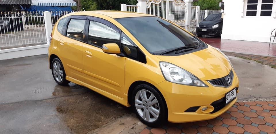 Honda Jazz GE ปี 2009 สีเหลือง