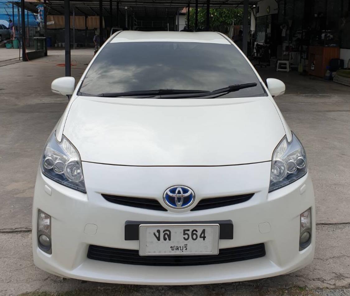 Toyota Prius ปี 2011 สีขาว