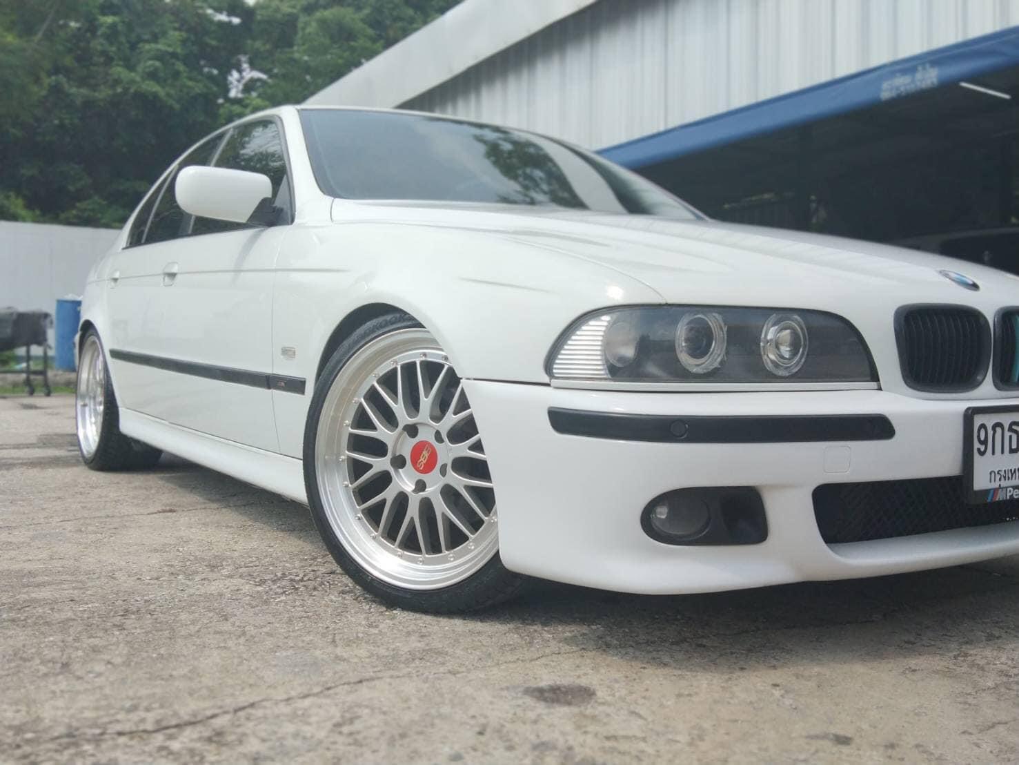 BMW E39 523I ปี2000