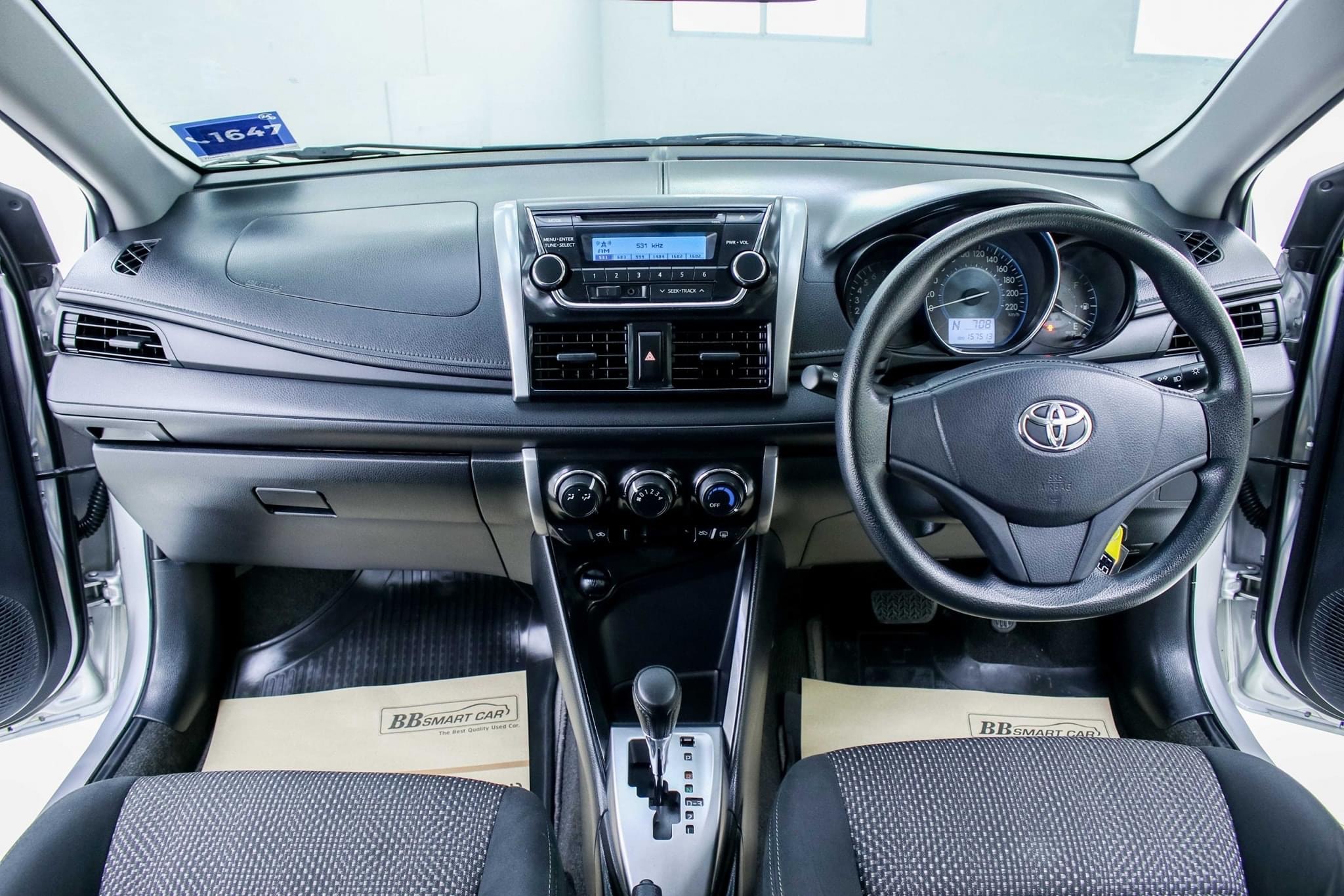 Toyota Vios ปี 2015 สีเทา