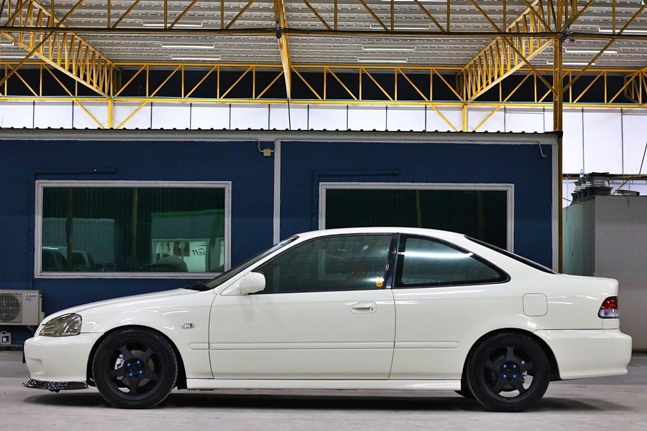 Honda Civic EK โฉม Coupe ปี 2000 สีขาว