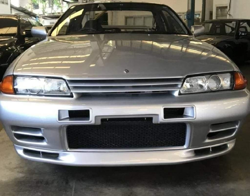 Nissan Skyline GT-R (R32) สีเงิน