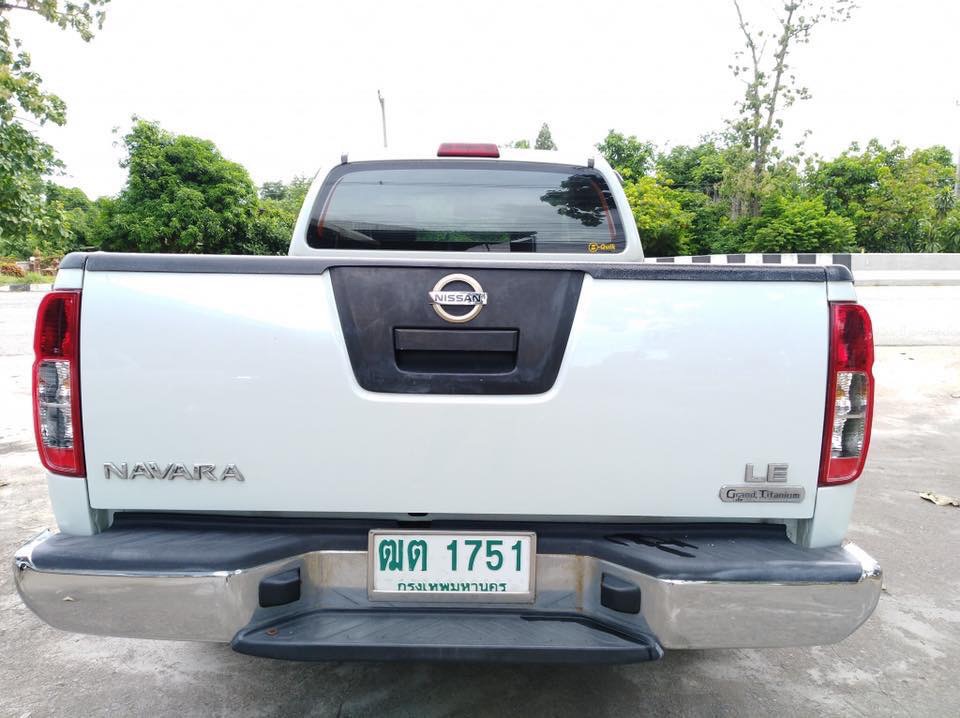 Nissan Navara ปี 2011 สีขาว