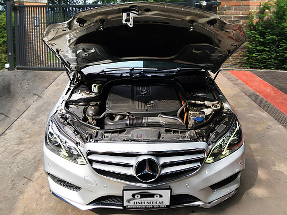 2014 BENZ E300 Bluetec AMG หลังคาแก้ว ดีเซล แรงจัด ประหยัดน้ำมันสุด 20 กม./ลิตร รถออกศูนย์เบนซ์ Warranty Batt Hybrid ยังเหลือ