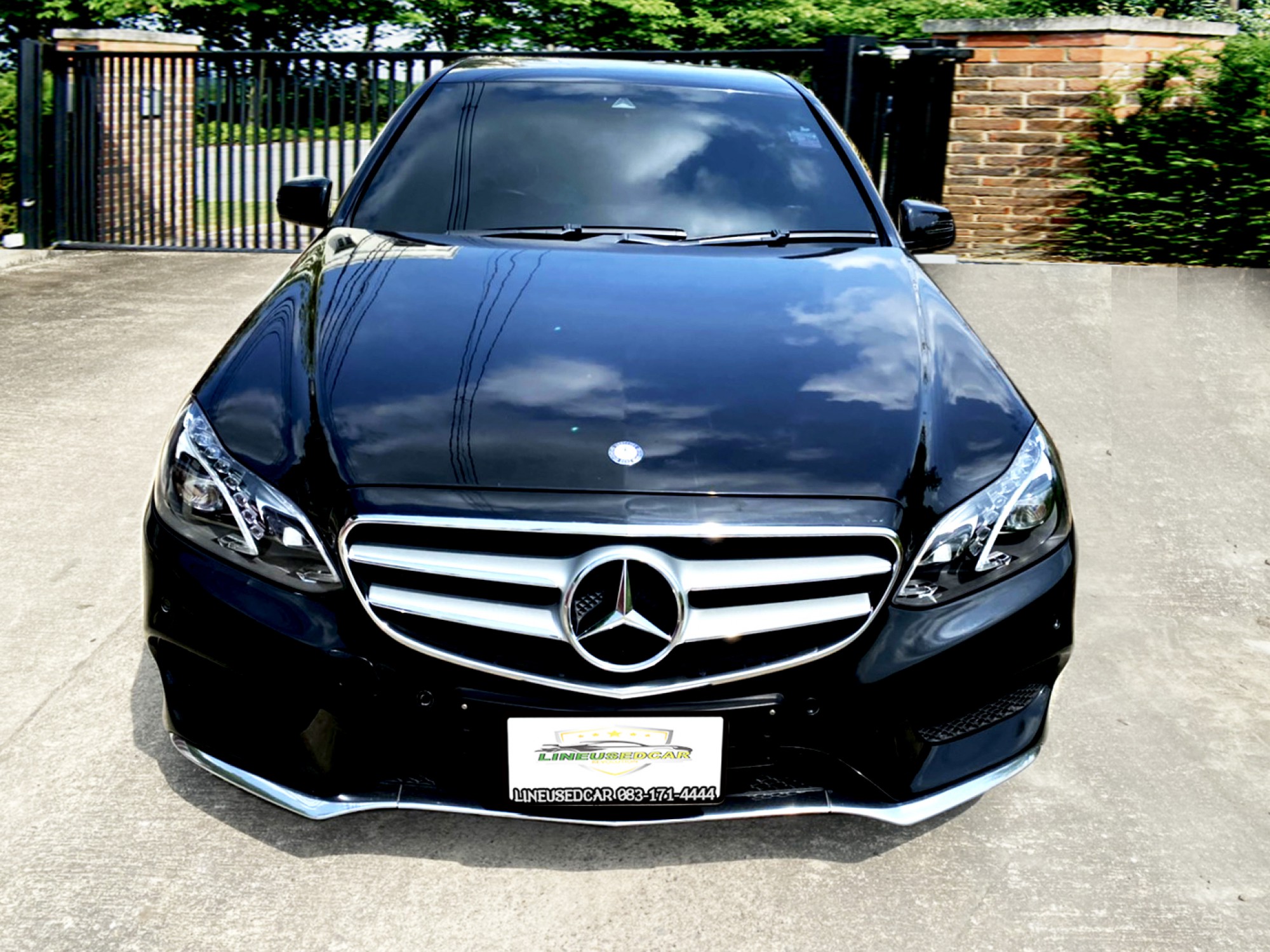 ถ้าคุณชอบ W212 AMG Facelift แต่กลัว Hybrid คันนี้ ใช่เลยคะ หล่อ แรง ทนที่สำคัญไม่จุกจิก BENZ E200 AMG คันนี้เบนซินล้วนๆ