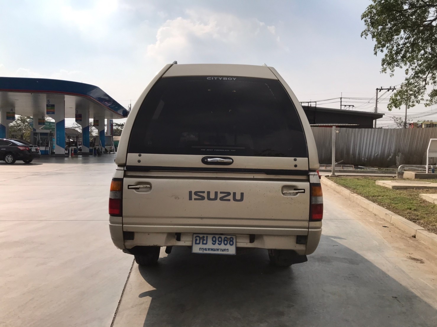 isuzu TFR dragon eye 1998 2.5 MT อีซูซุ ทีเอฟอาร์ เจเนอเรชั่น3 มังกรทอง 4ประตู