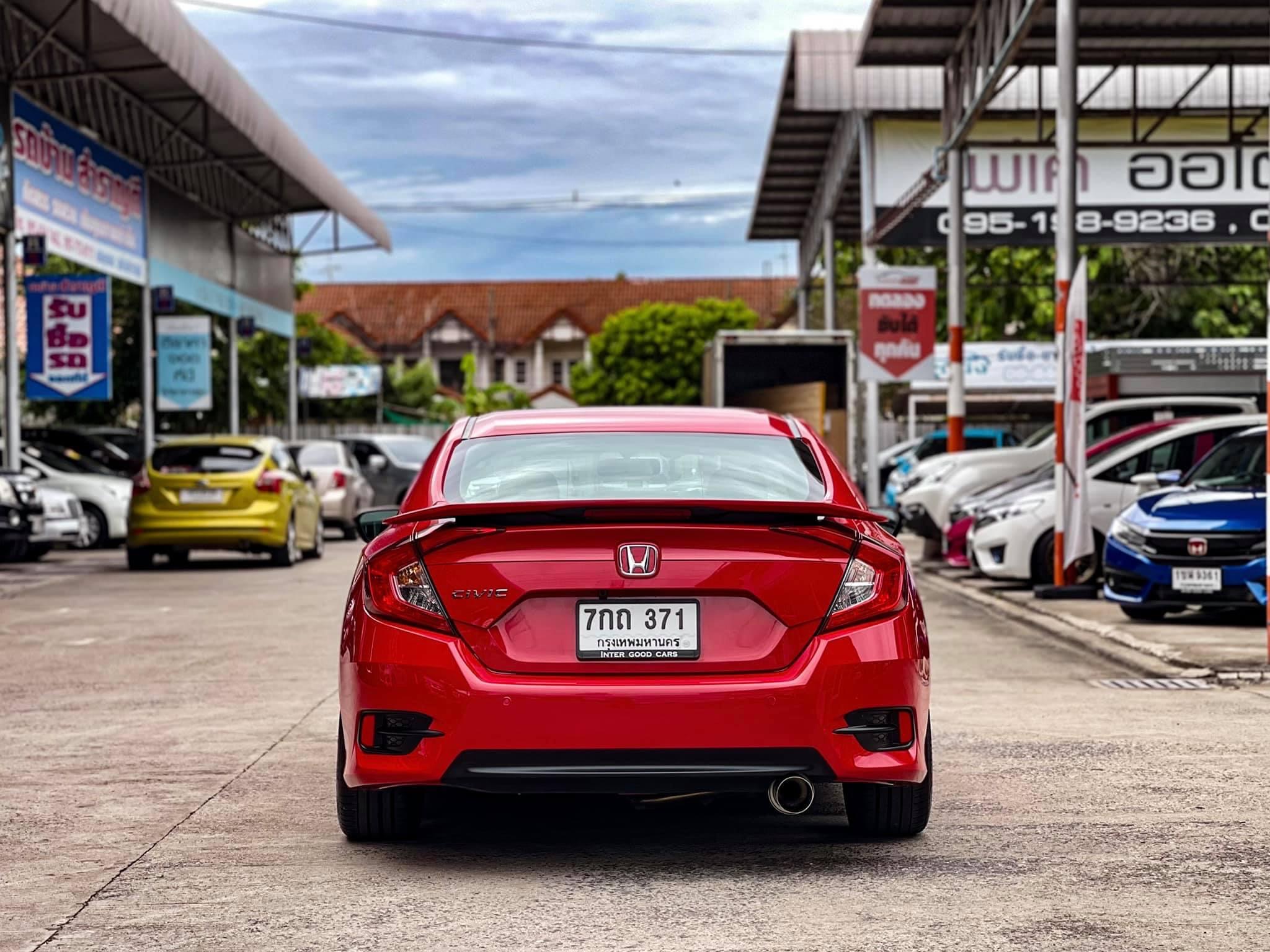 HONDA CIVIC FC 1.8 EL ปี 2018 คันนี้ของครบ ?