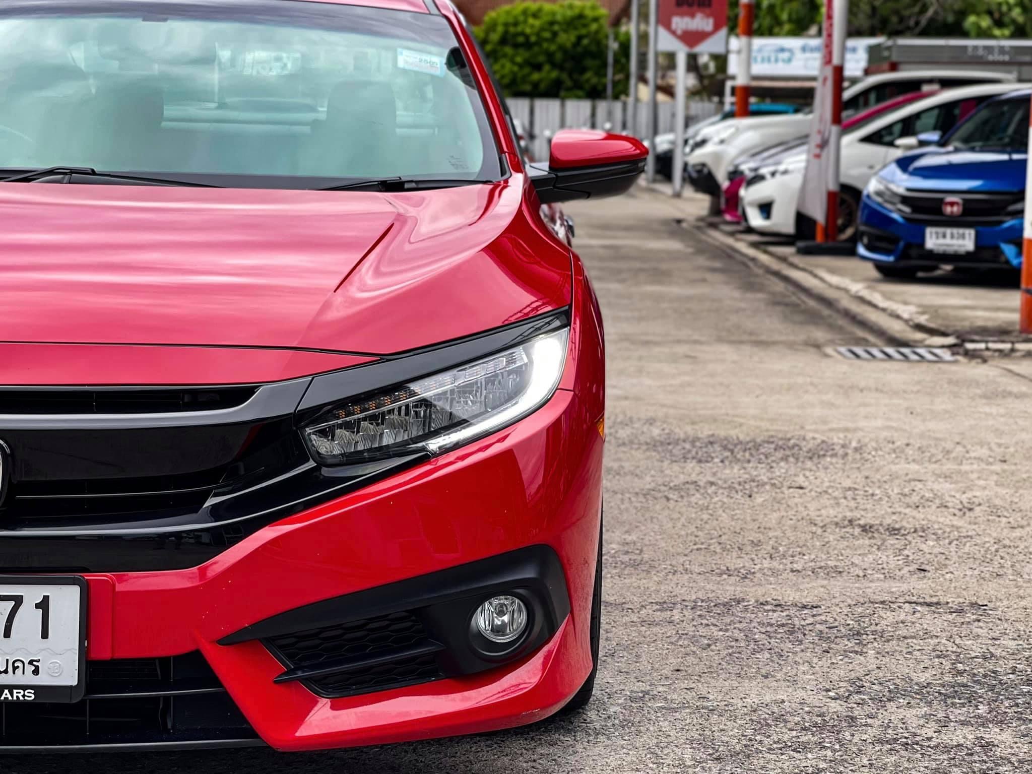 HONDA CIVIC FC 1.8 EL ปี 2018 คันนี้ของครบ ?