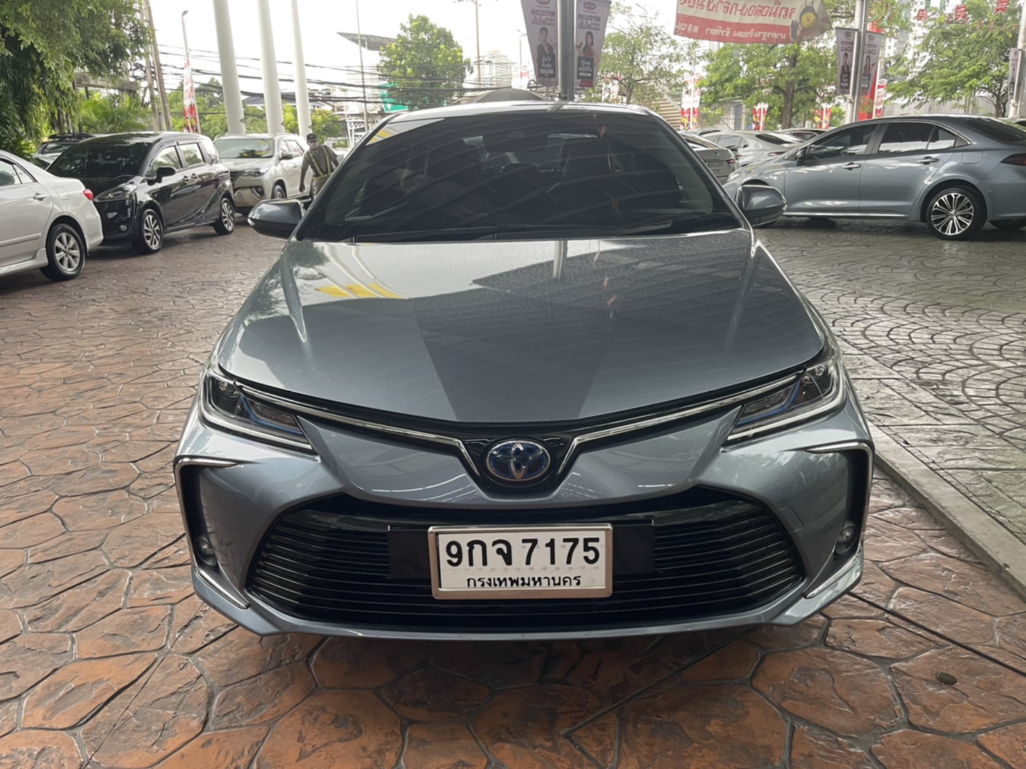 TOYOTA ALTIS 1.8 HV HI A/T ปี2019