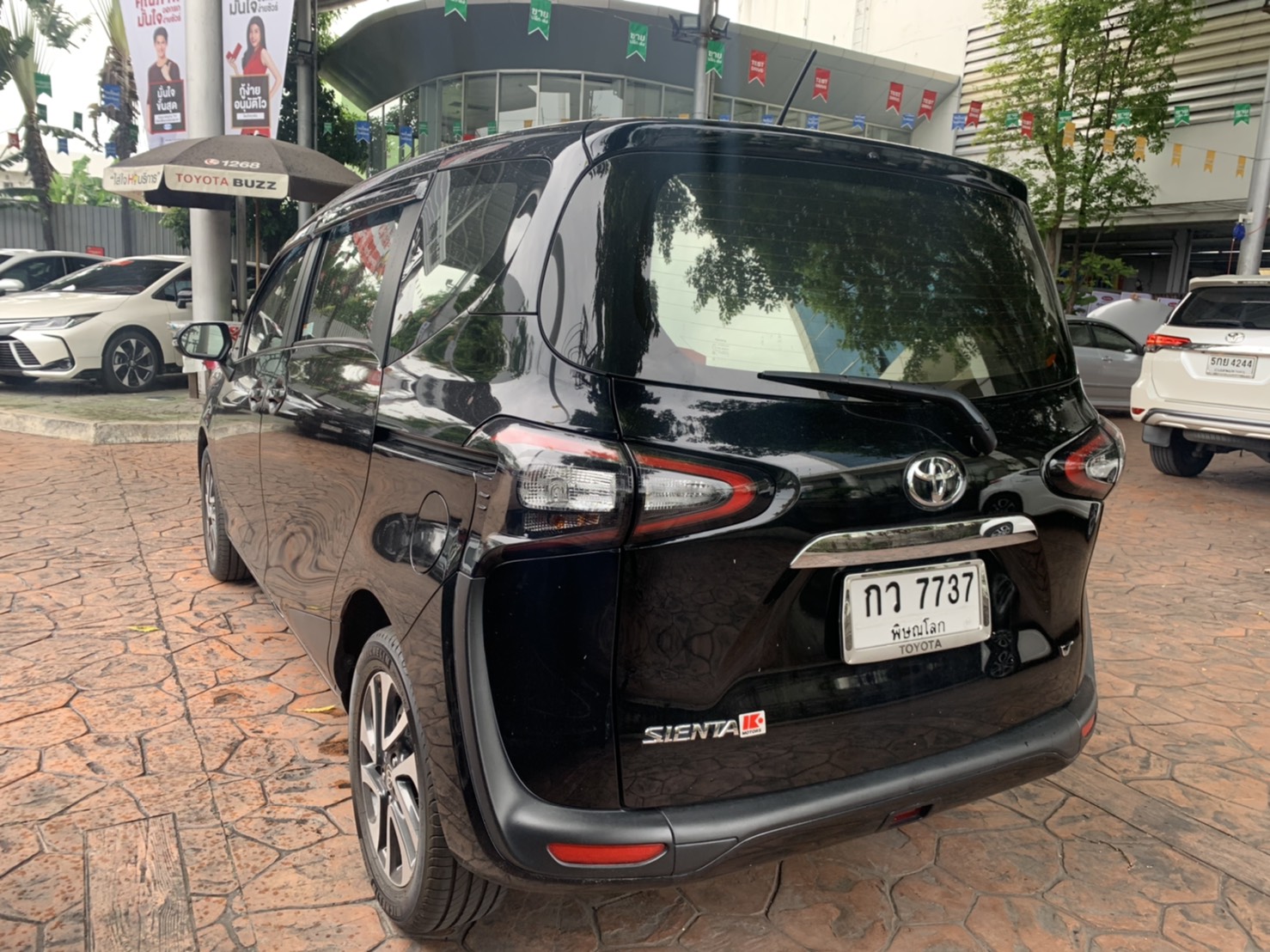 TOYOTA SIENTA 1.5 V A/T ปี2018