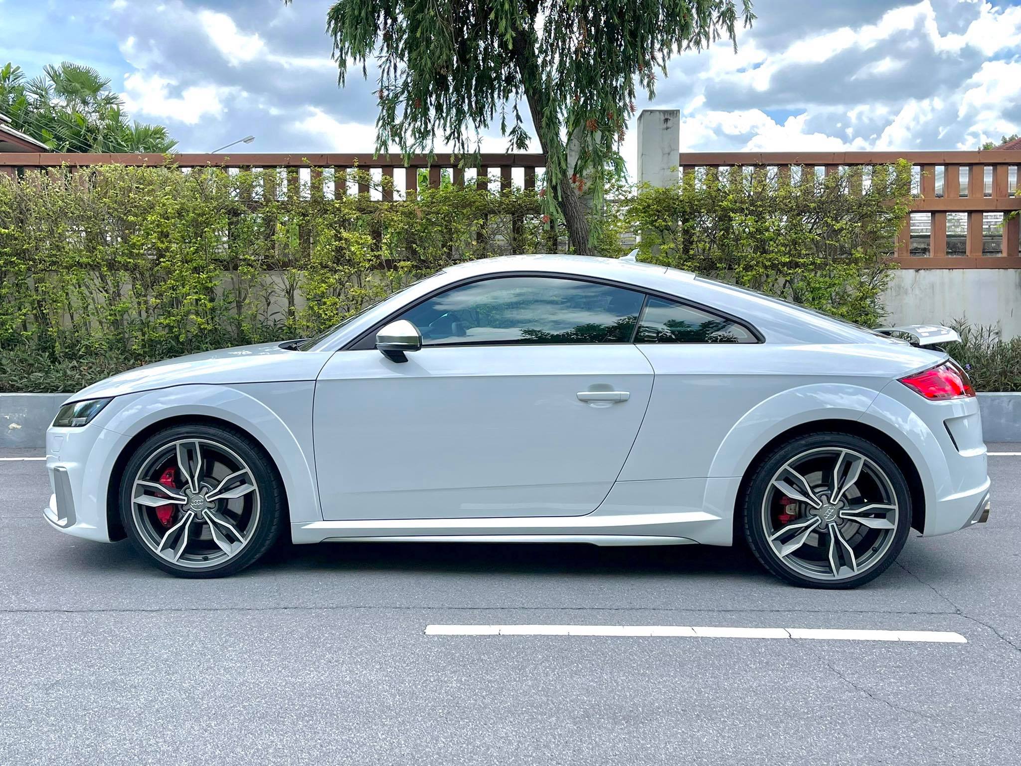 Audi TT S MK3 Coupe Quattro รถใหม่ป้ายแดงยังไม่จดทะเบียน