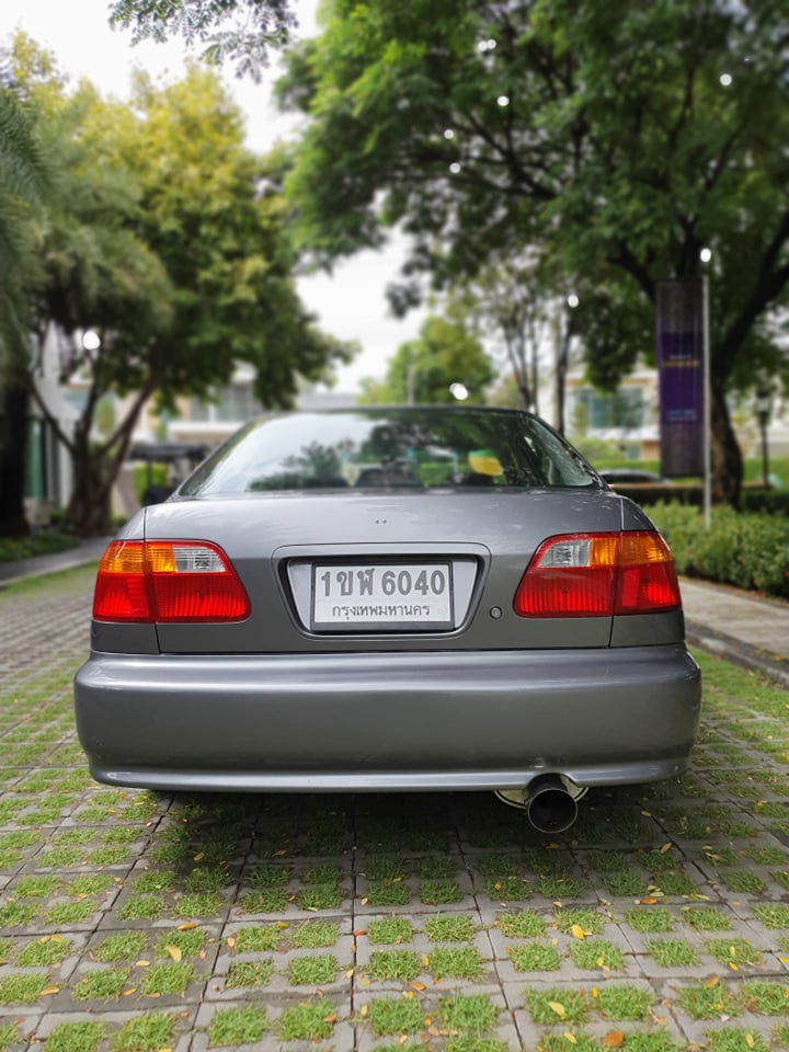 1996 Honda Civic EK โฉม 4 ประตู สีเทา